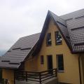 Tigla metalica si fereastra de mansarda