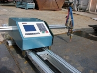 Tractor sudura sub strat de flux
