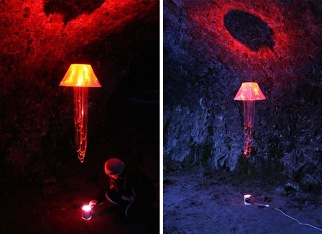 Lampa dispune de surse de iluminare alternative