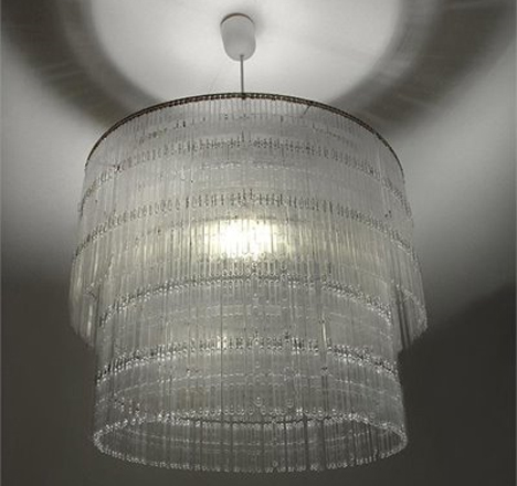 Candelabrul din lingura de plastic