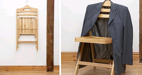 Scaun pliant din lemn cu umeras